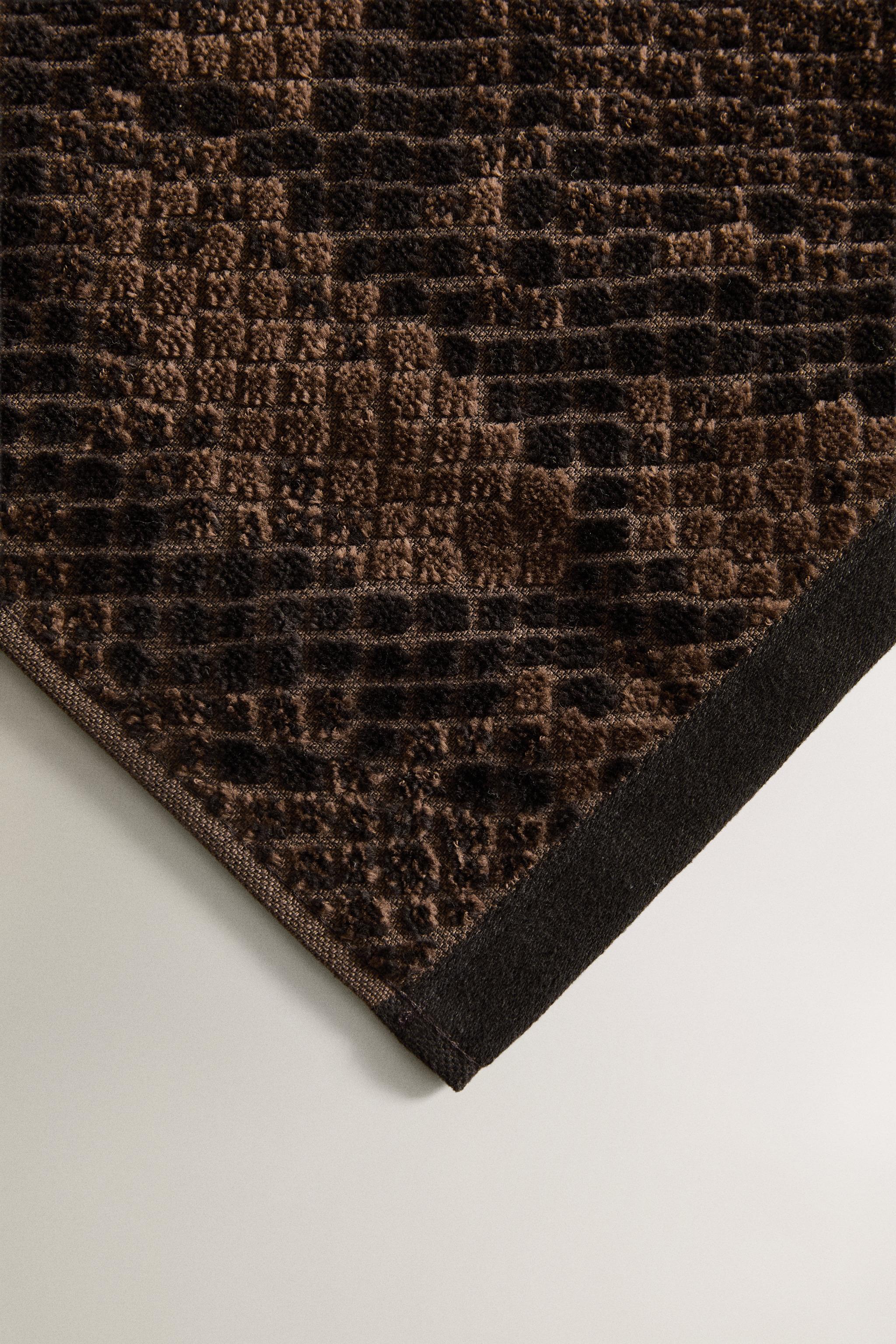 ANIMAL PRINT VELOUR BATH TOWEL
